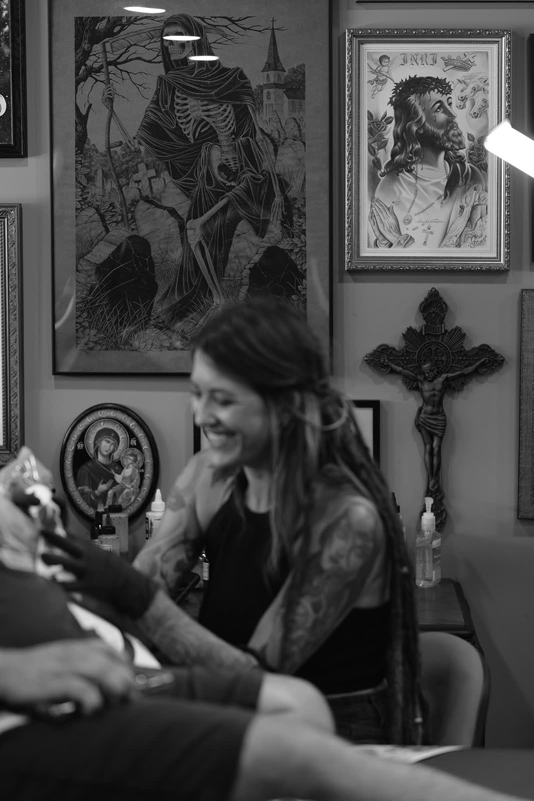 English Cousins laughing with a client mid-session